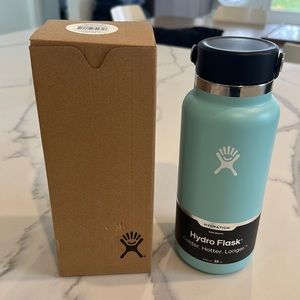 NIB 32oz Wide Flex Cap Hydro Flask - Alpine